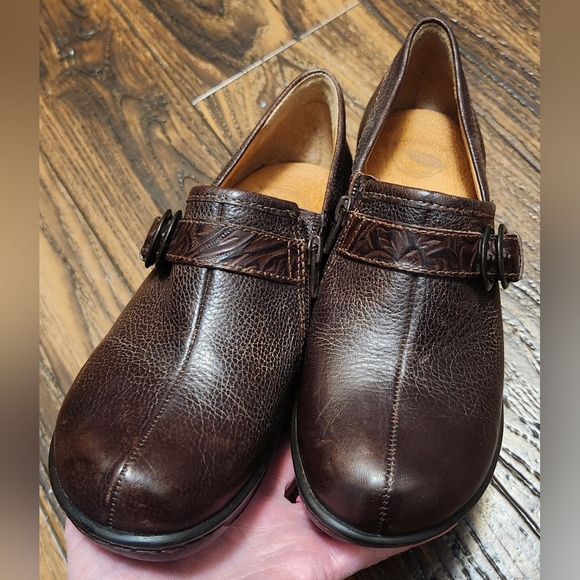 NURTURE Malone Dark Brown Mules Slip On Clogs Sz 7 1/2M - Picture 13 of 16